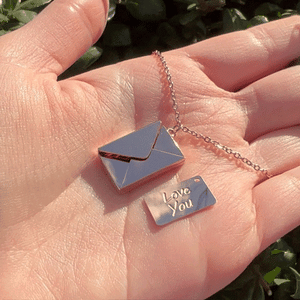 Collar Carta De Amor "Love You" Dorado | 50% De Descuento + Envío Gratis
